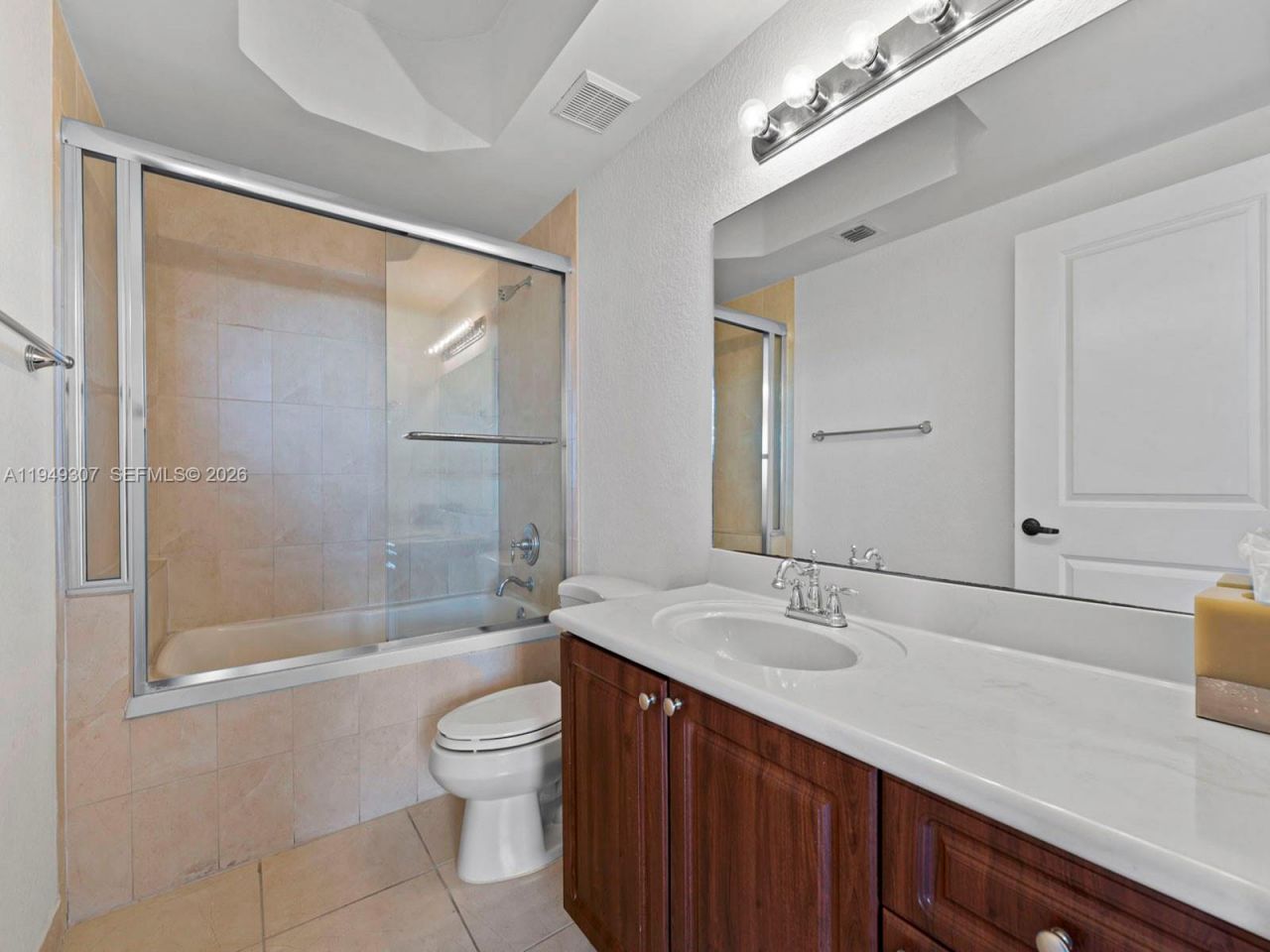 2301 SW 27th Ave , Unit 1403, Miami, FL 33145 Photo