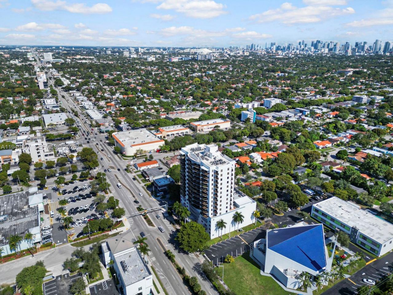 2301 SW 27th Ave, Unit 1403, Miami, FL 33145 Photo