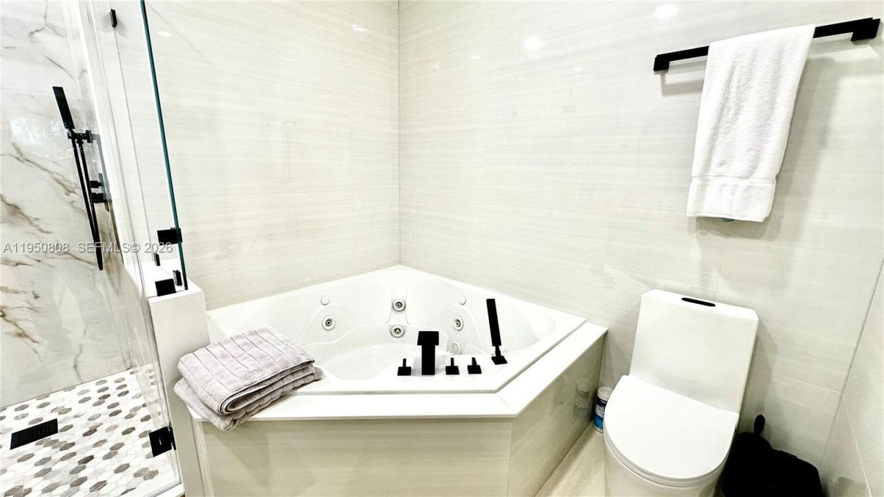 814 NE 19th Ave , Fort Lauderdale, FL 33304 Photo