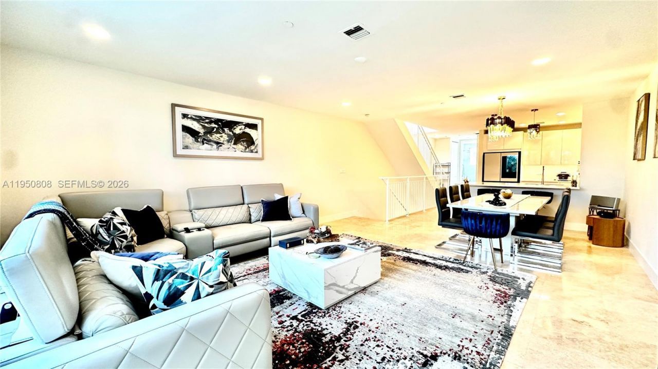 814 NE 19th Ave , Fort Lauderdale, FL 33304 Photo