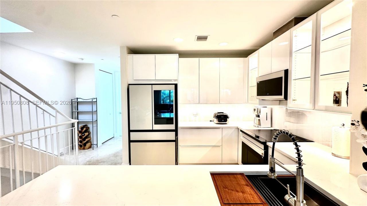 814 NE 19th Ave , Fort Lauderdale, FL 33304 Photo