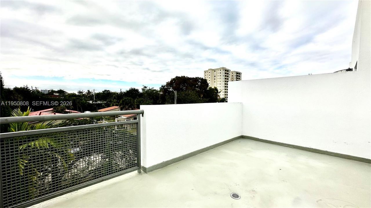 814 NE 19th Ave , Fort Lauderdale, FL 33304 Photo