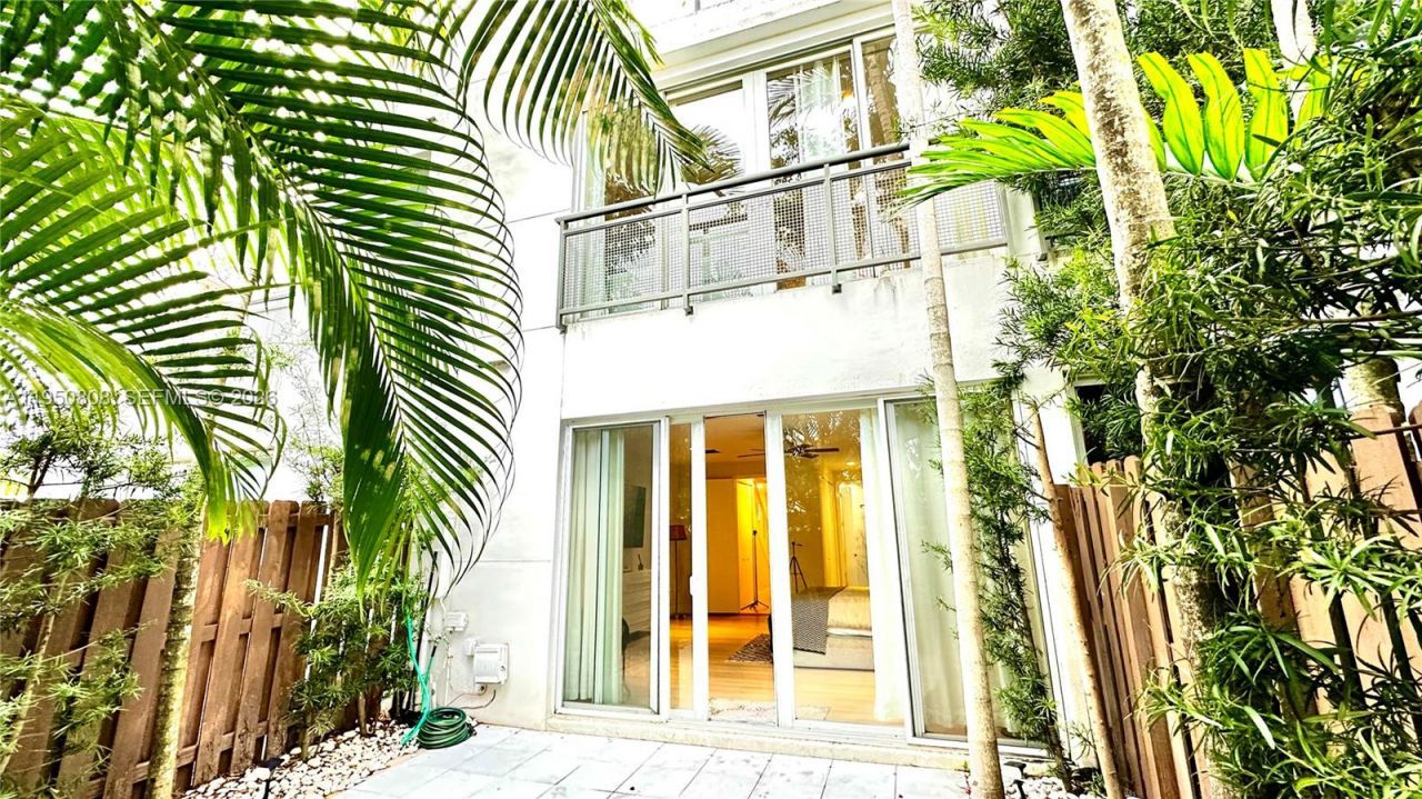 814 NE 19th Ave , Fort Lauderdale, FL 33304 Photo