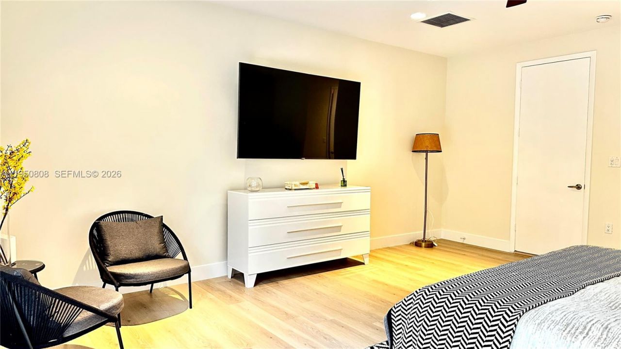 814 NE 19th Ave , Fort Lauderdale, FL 33304 Photo