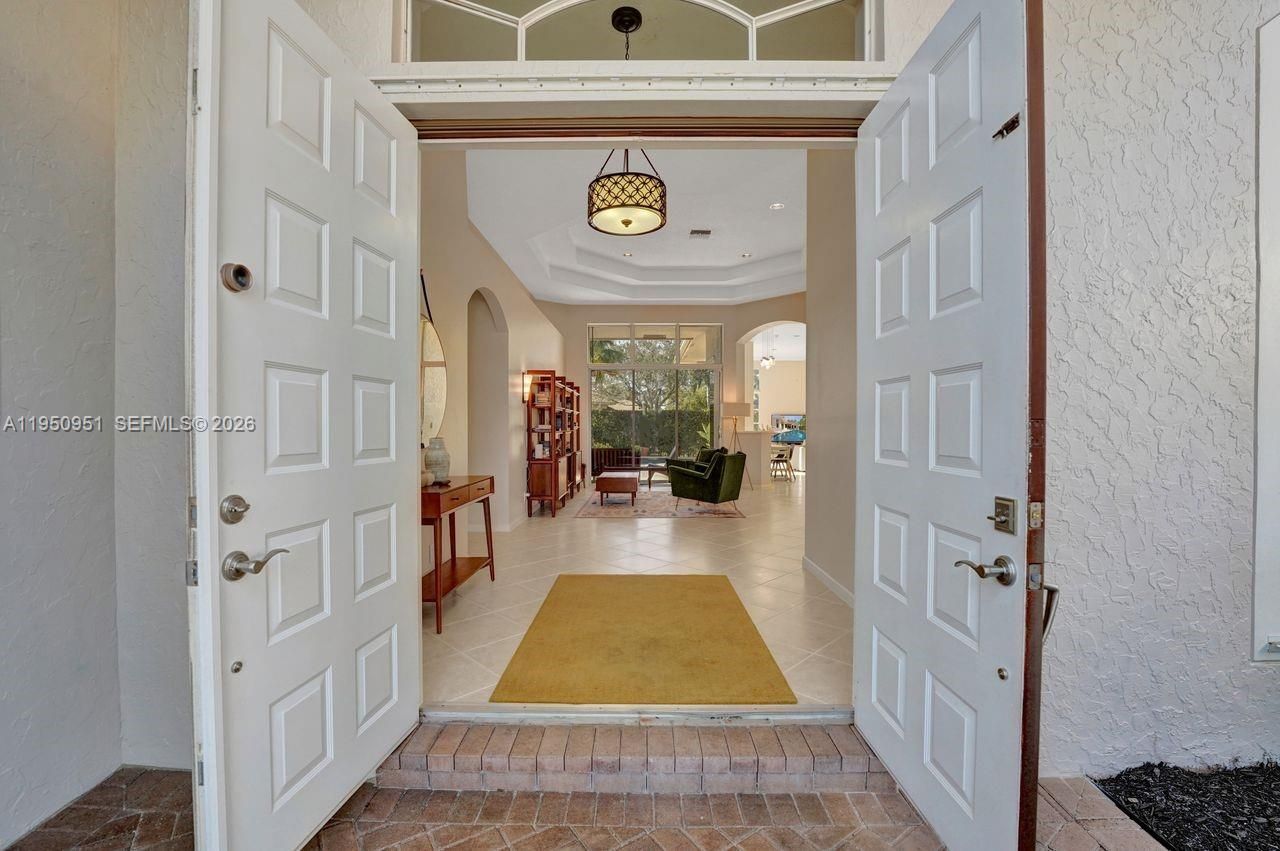 2533 Eagle Run Cir, Weston, FL 33327 Photo