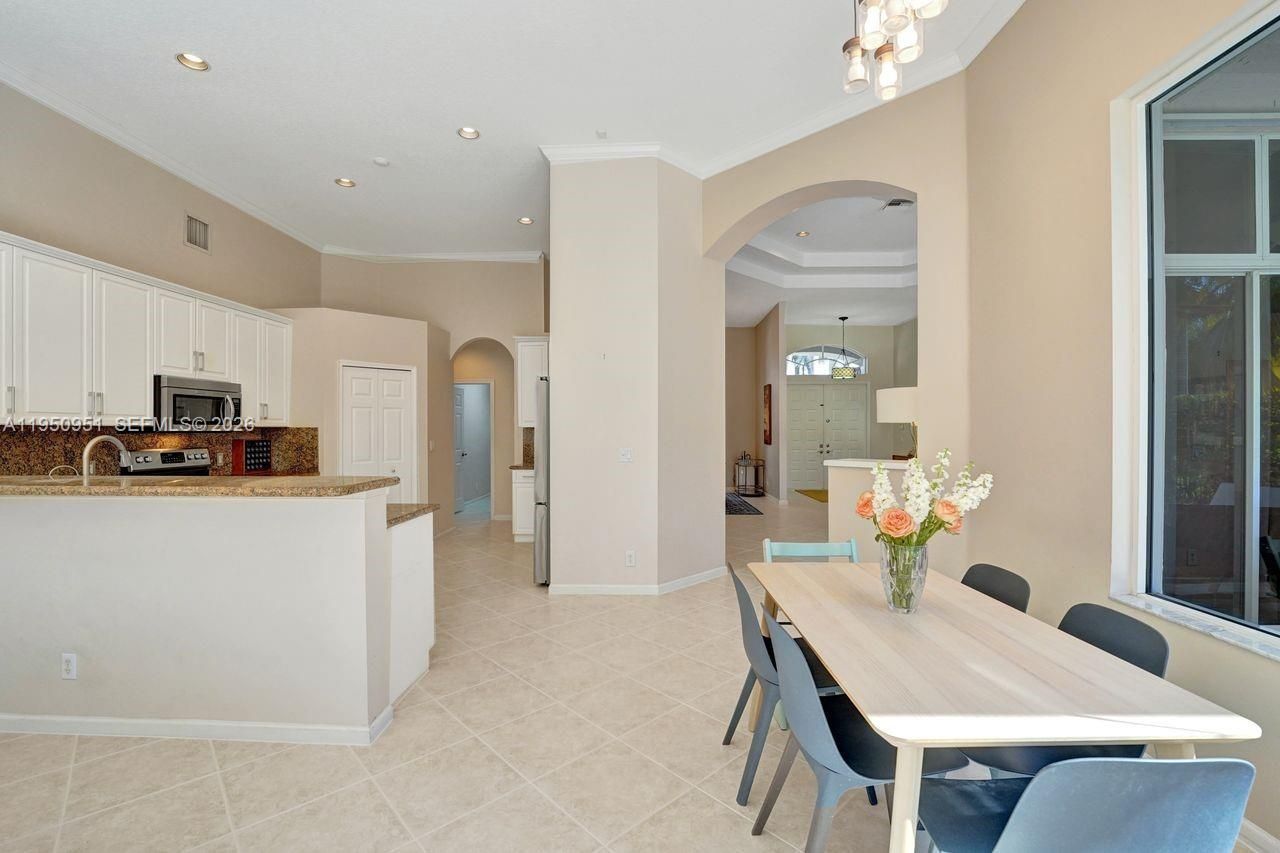 2533 Eagle Run Cir, Weston, FL 33327 Photo