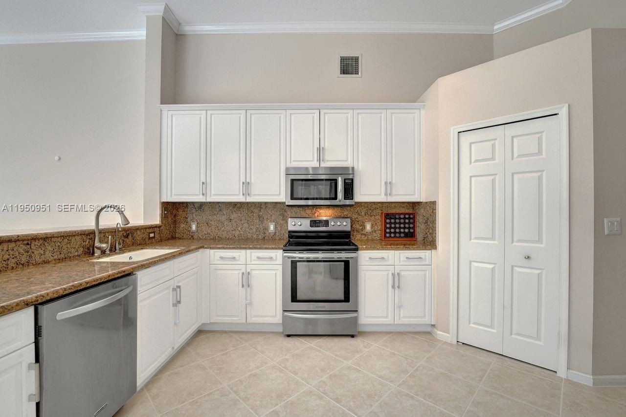 2533 Eagle Run Cir, Weston, FL 33327 Photo