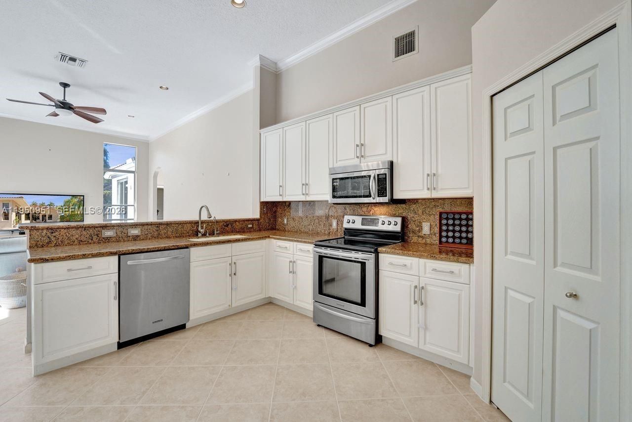 2533 Eagle Run Cir, Weston, FL 33327 Photo