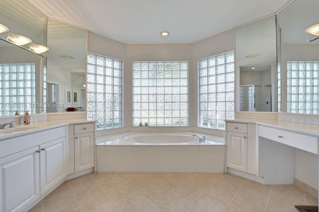 2533 Eagle Run Cir, Weston, FL 33327 Photo