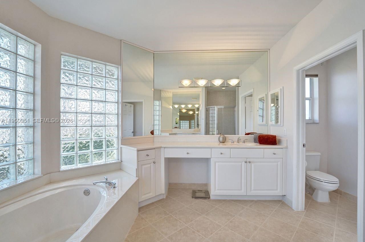 2533 Eagle Run Cir, Weston, FL 33327 Photo