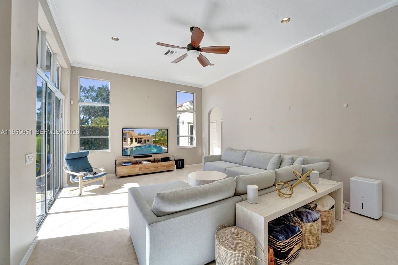 2533 Eagle Run Cir, Weston, FL 33327 Photo