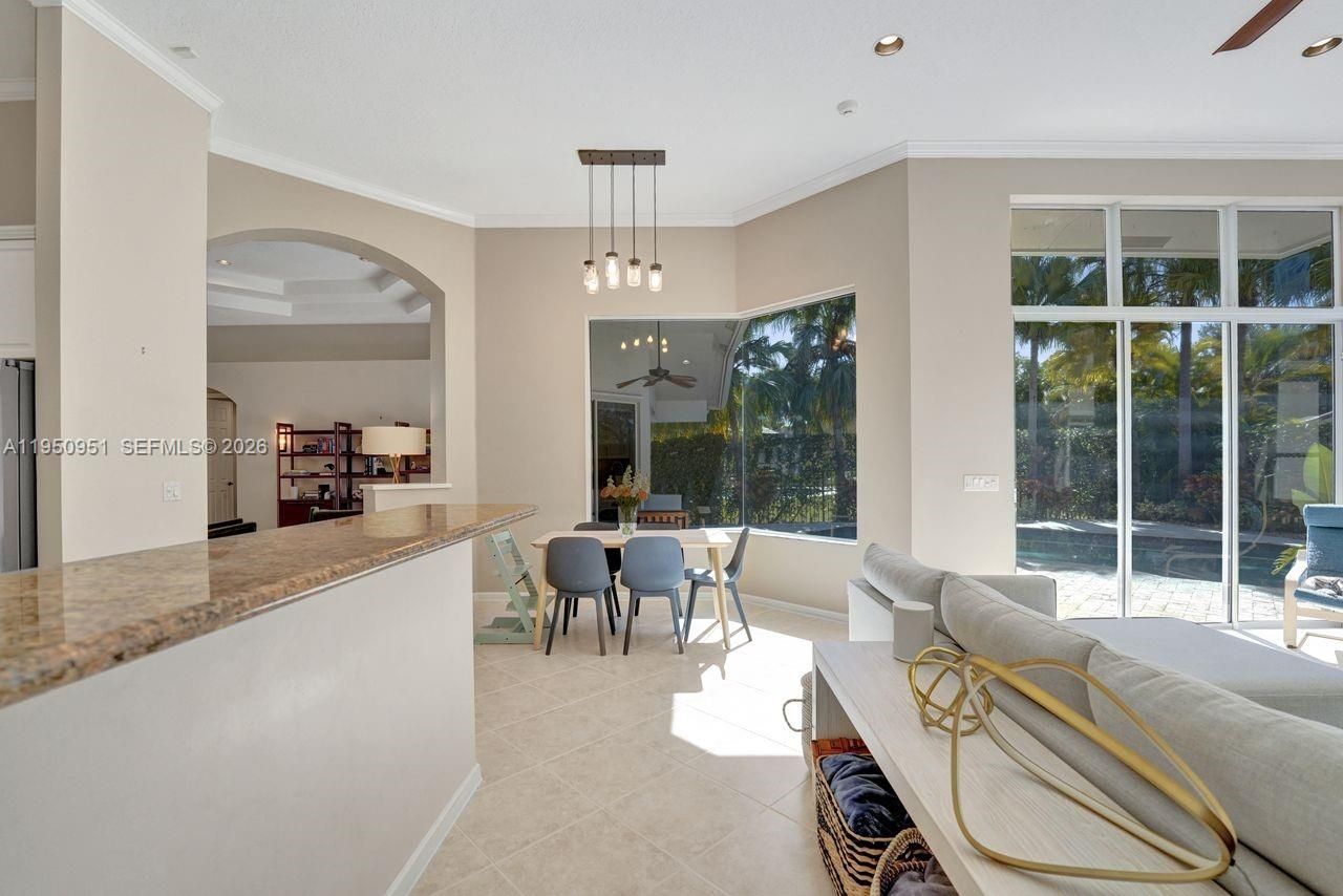 2533 Eagle Run Cir, Weston, FL 33327 Photo