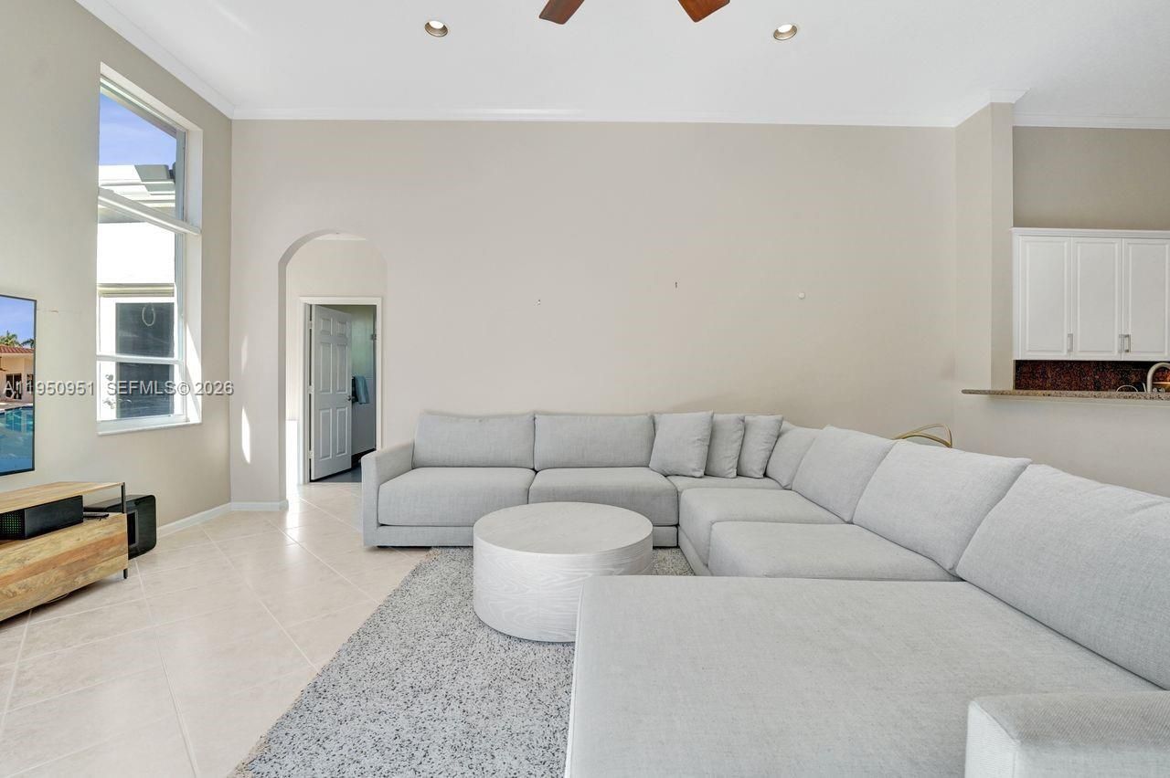 2533 Eagle Run Cir, Weston, FL 33327 Photo