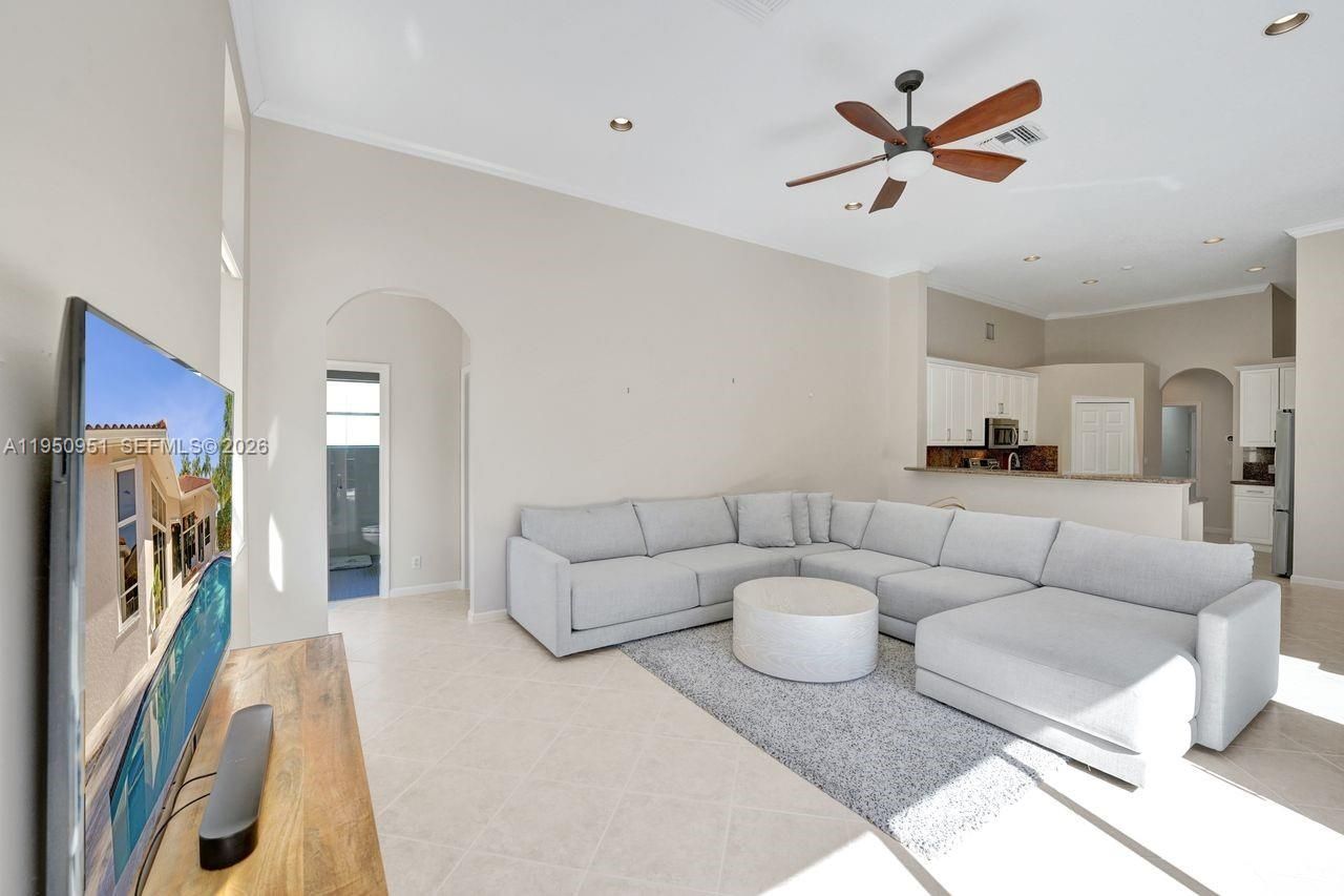 2533 Eagle Run Cir, Weston, FL 33327 Photo