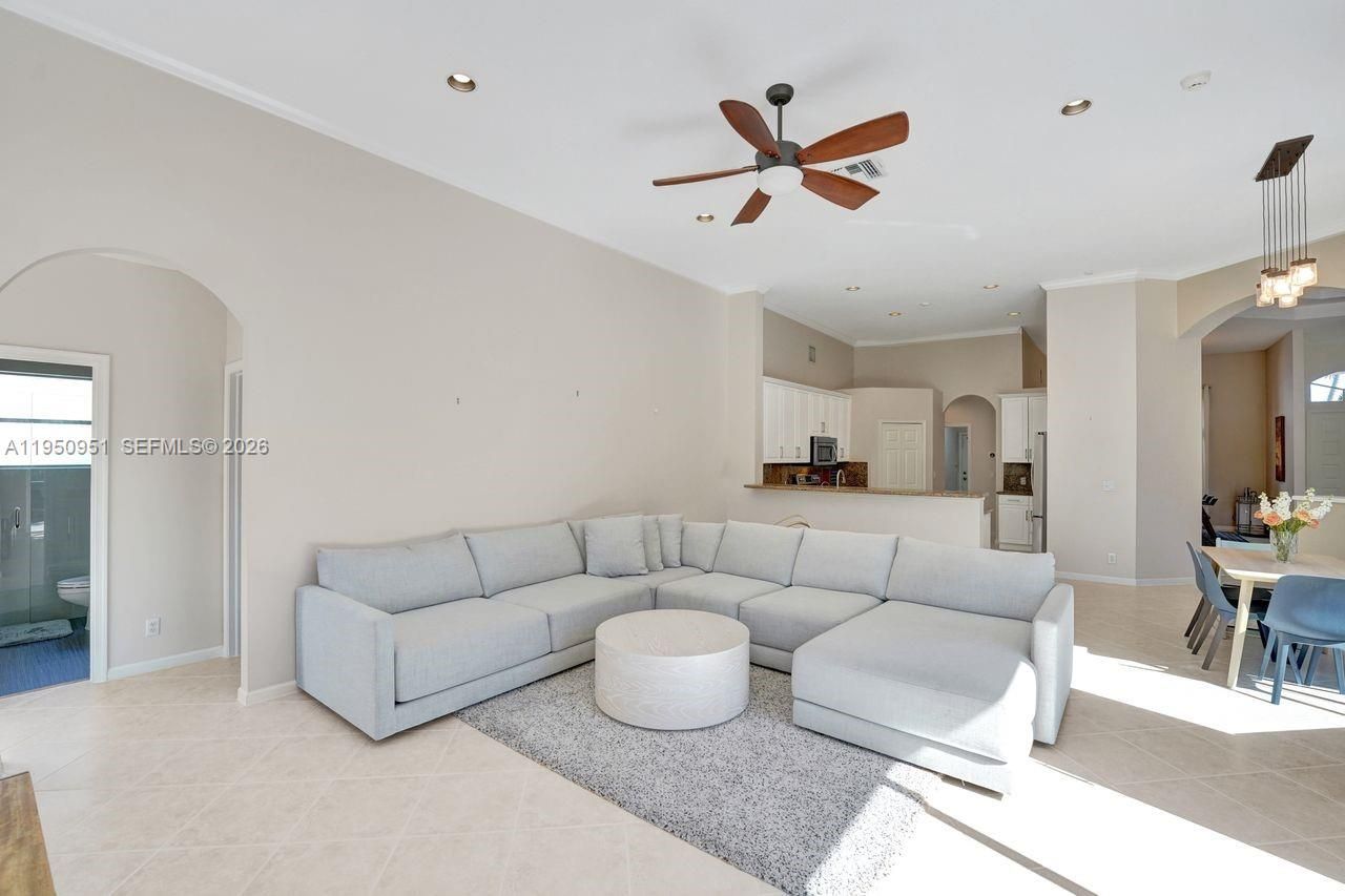 2533 Eagle Run Cir, Weston, FL 33327 Photo