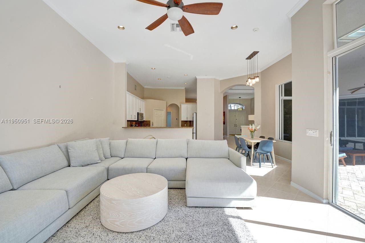 2533 Eagle Run Cir, Weston, FL 33327 Photo