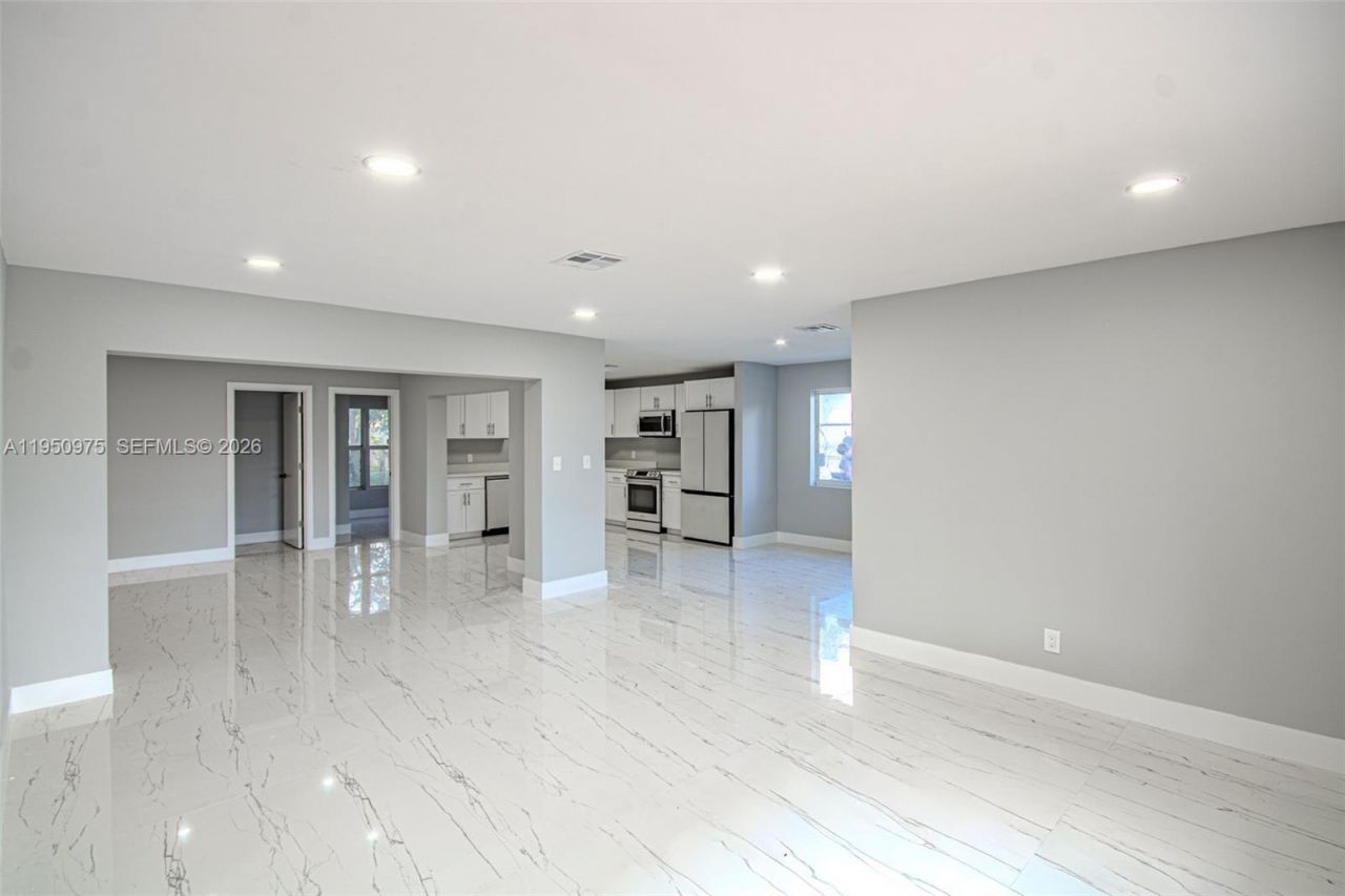 3313 NW 36th Ter, Lauderdale Lakes, FL 33309 Photo