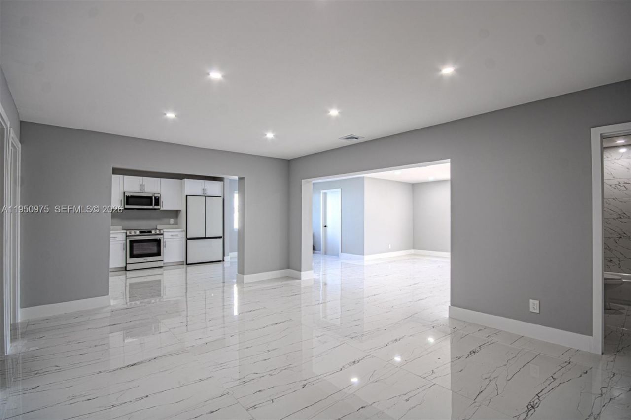 3313 NW 36th Ter, Lauderdale Lakes, FL 33309 Photo