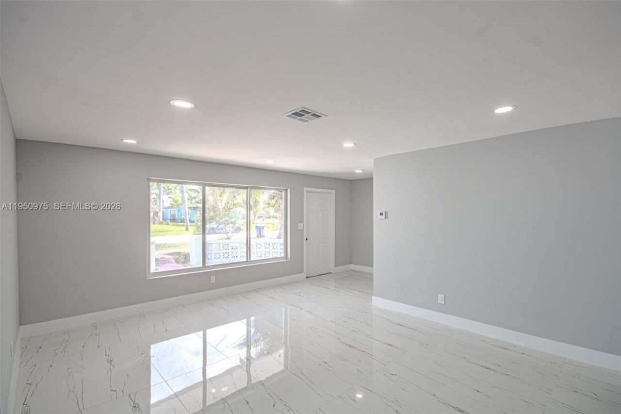 3313 NW 36th Ter, Lauderdale Lakes, FL 33309 Photo