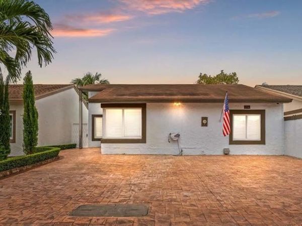 9798 SW 147th Pl, Miami, FL 33196