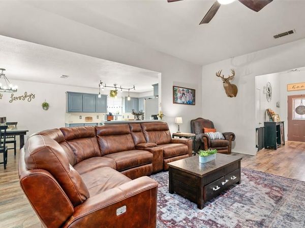 250 Wellington Trail, Weatherford, TX 76085