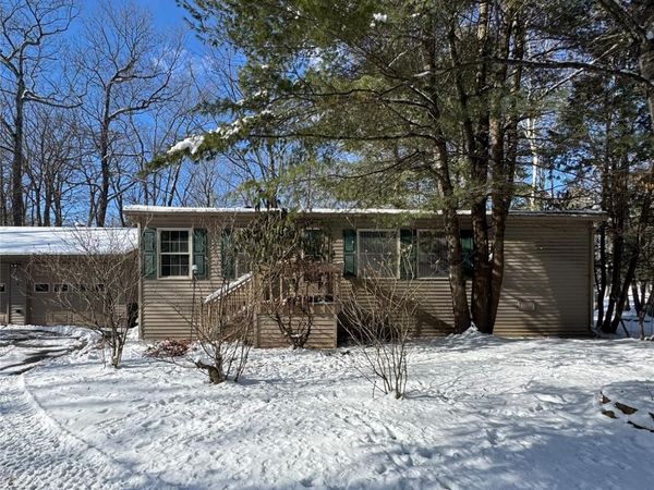 12 Easy Street, Catskill, NY 12414