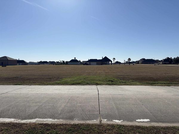 111 Kingsbrook, Schriever, LA 70395