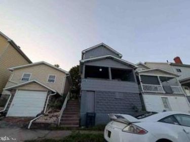 206 E WALNUT AVENUE, ALTOONA, PA 16601