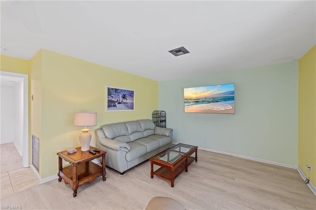 378 Palm Dr, Unit 4, Naples, FL 34112 Photo