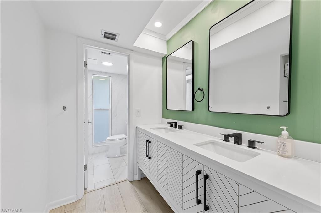 378 Palm Dr, Unit 4, Naples, FL 34112 Photo