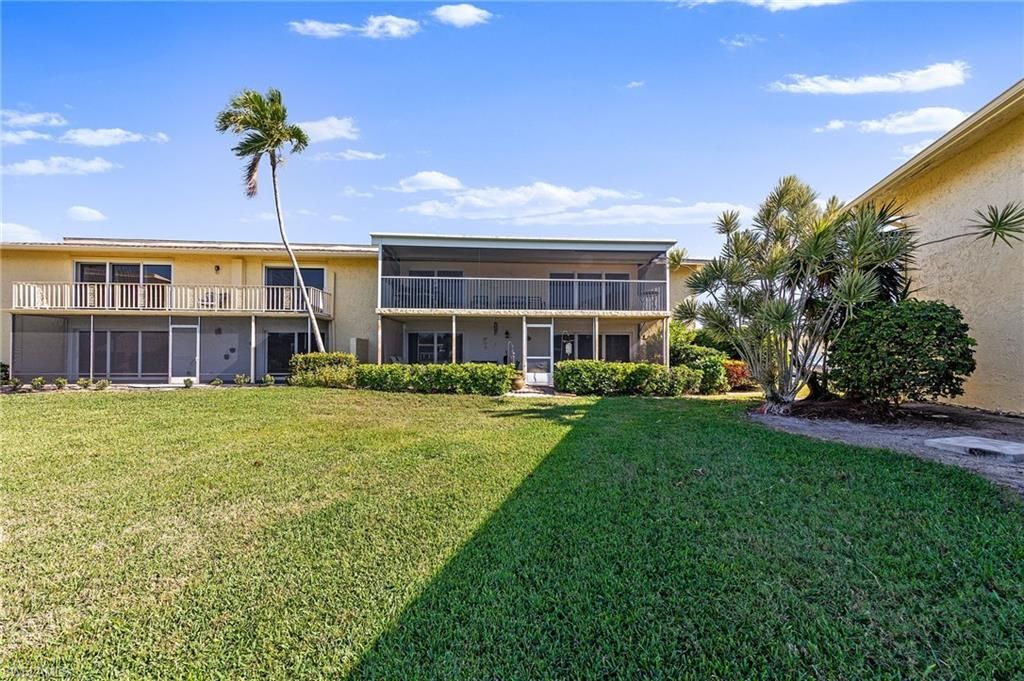 378 Palm Dr, Unit 4, Naples, FL 34112 Photo