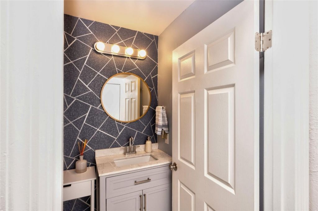 621 Lakeshore Terrace, Davie, FL 33325 Photo