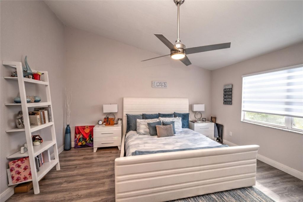 621 Lakeshore Terrace, Davie, FL 33325 Photo