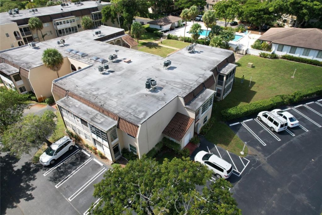 2710 Riverside Drive, Unit 201, Coral Springs, FL 33065 Photo