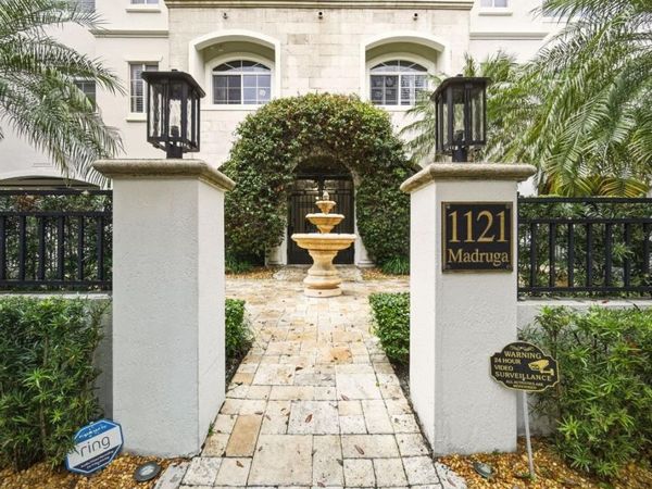 1121 Madruga Ave, Unit 201, Coral Gables, FL 33146