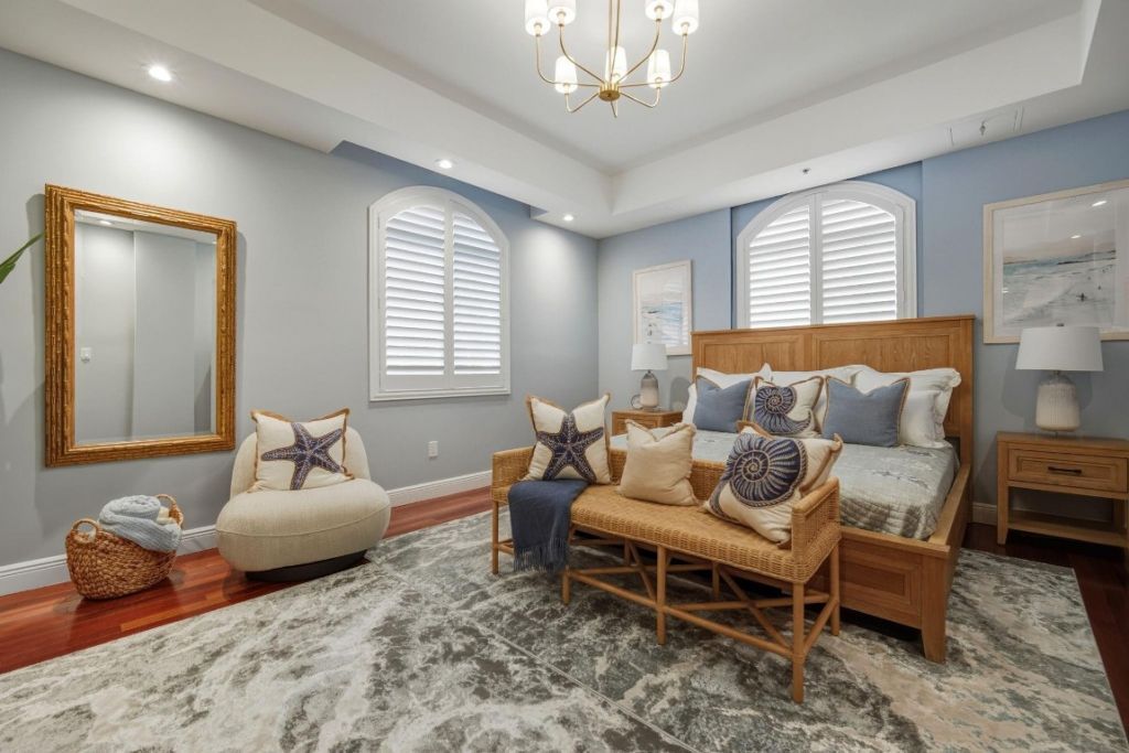 1121 Madruga Avenue, Unit 201, Coral Gables, FL 33146 Photo