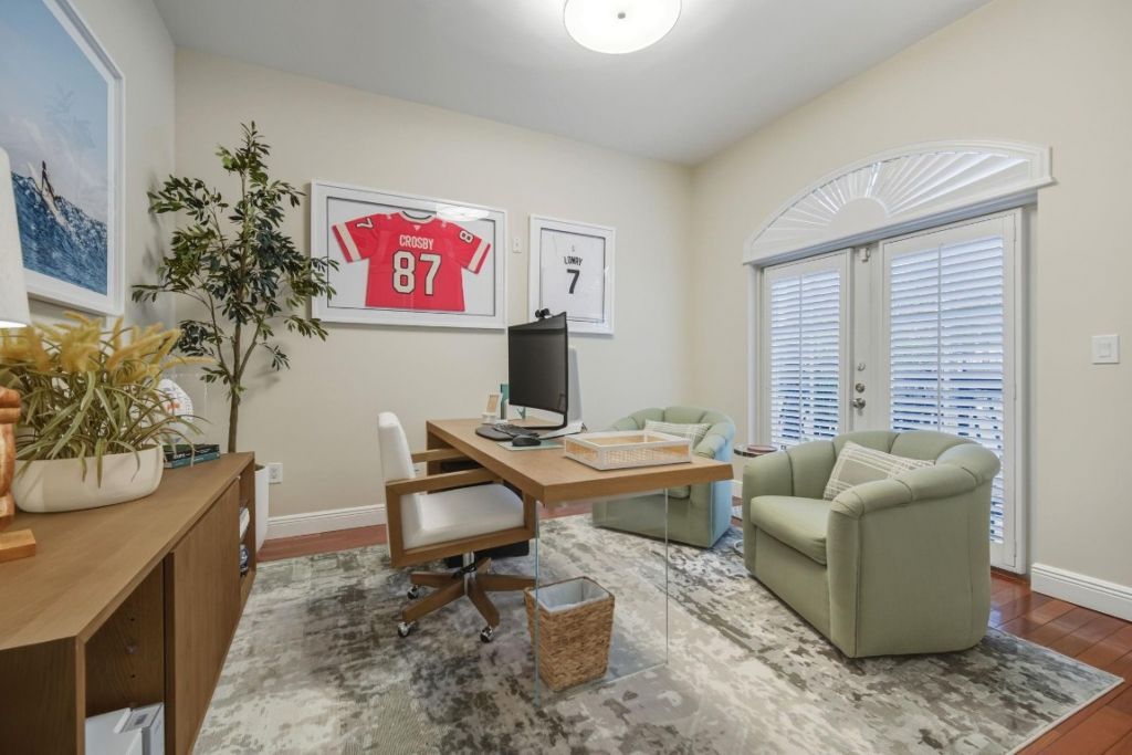 1121 Madruga Avenue, Unit 201, Coral Gables, FL 33146 Photo