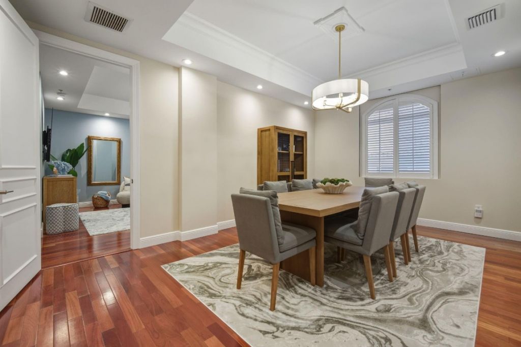 1121 Madruga Avenue, Unit 201, Coral Gables, FL 33146 Photo