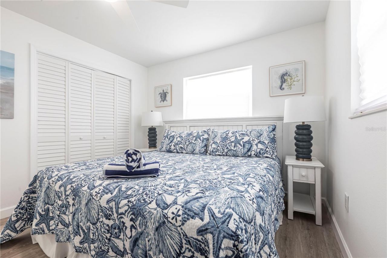 6020 Midnight Pass Road, Unit 7, Sarasota, FL 34242 Photo