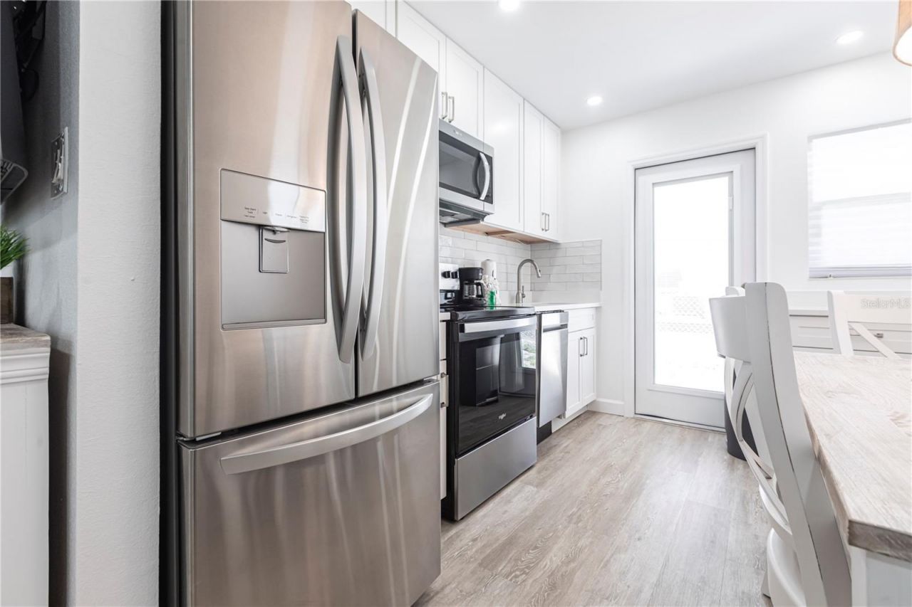 6020 Midnight Pass Road, Unit 7, Sarasota, FL 34242 Photo