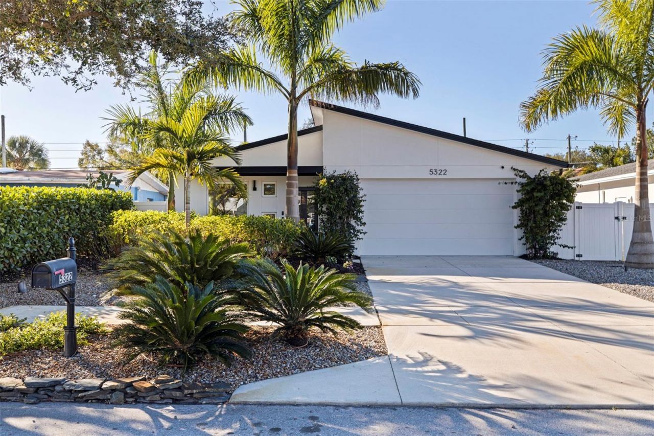 5322 Newton Avenue S, Gulfport, FL 33707 Main Photo