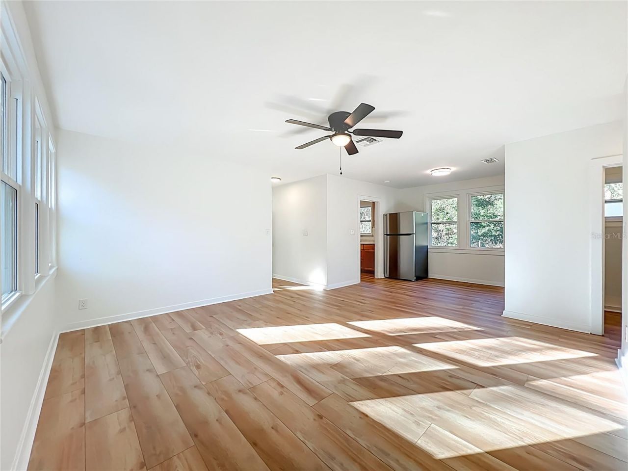 19037 Ravenswood Road, Altoona, FL 32702 Photo