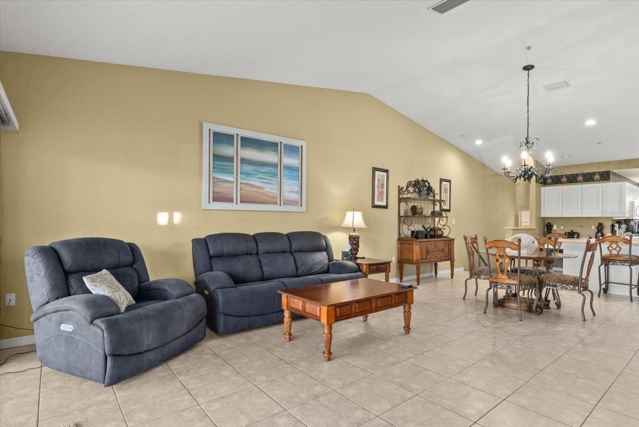 7040 Strand Circle, Unit 201, Bradenton, FL 34203 Photo