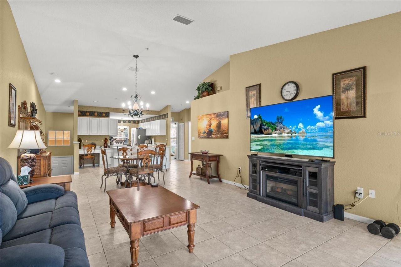 7040 Strand Circle, Unit 201, Bradenton, FL 34203 Photo