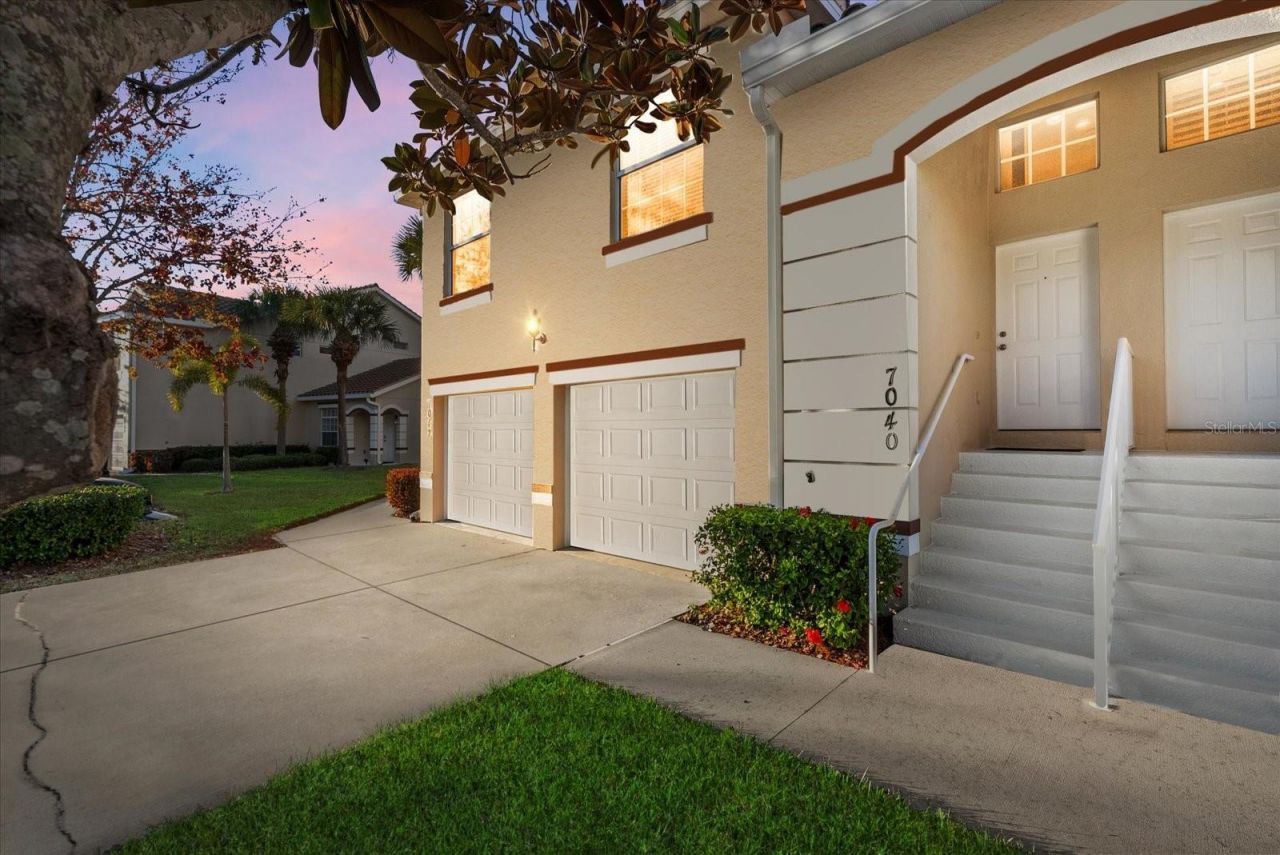 7040 Strand Circle, Unit 201, Bradenton, FL 34203 Photo