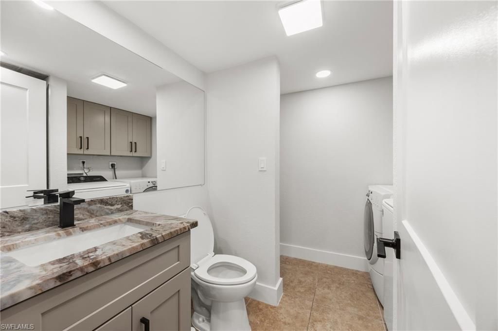 1569 Park Meadows Dr, Unit 2, Fort Myers, FL 33907 Photo