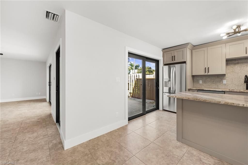 1569 Park Meadows Dr, Unit 2, Fort Myers, FL 33907 Photo