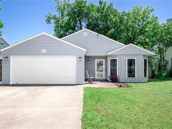 1210 Spring Street, Bentonville, AR 72712