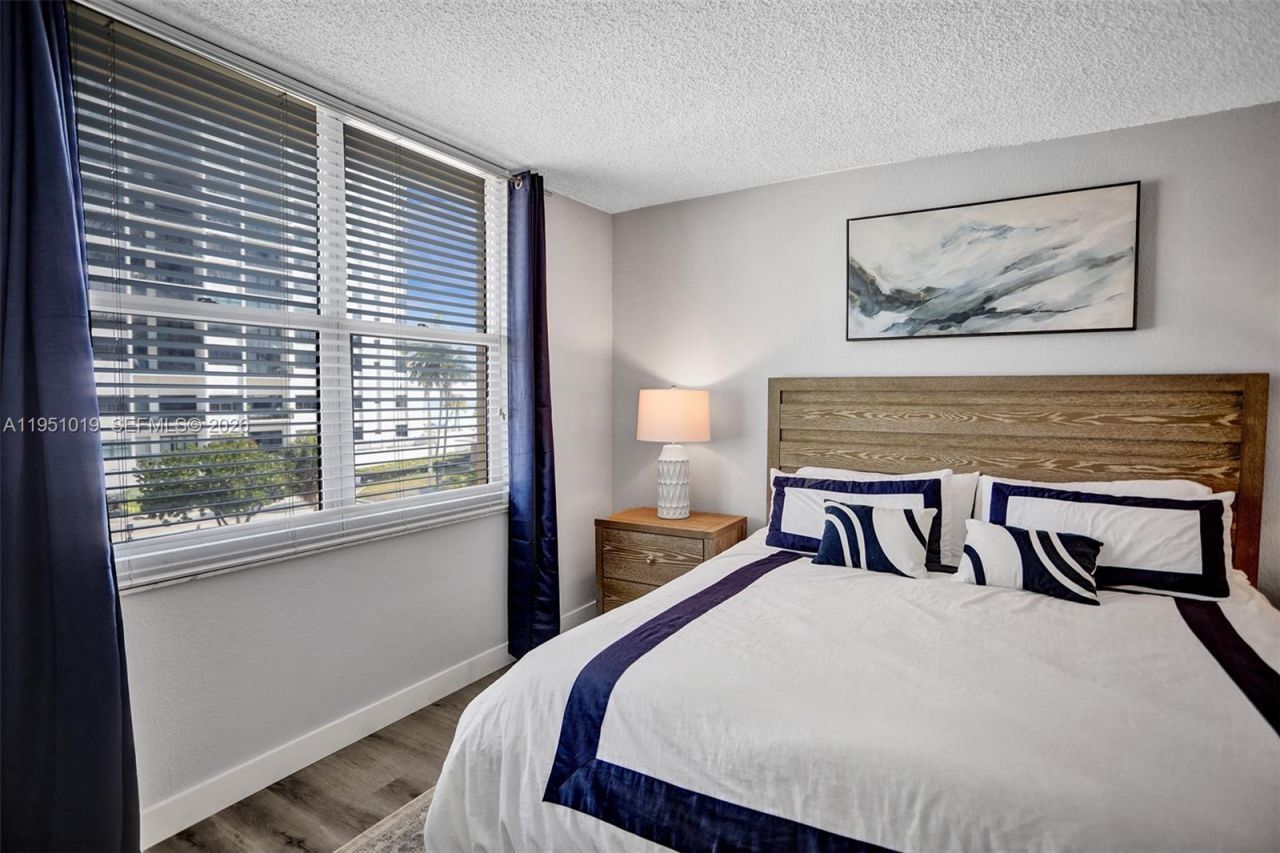 2501 S Ocean Dr, Unit 302, Hollywood, FL 33019 Photo