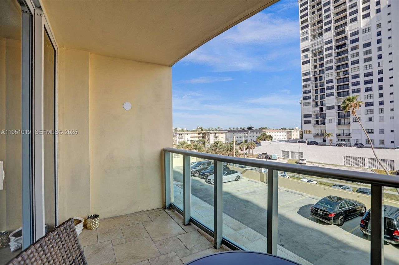 2501 S Ocean Dr, Unit 302, Hollywood, FL 33019 Photo